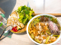 Bún Hải Sản tôm cua  bề