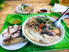 Bún nước lèo