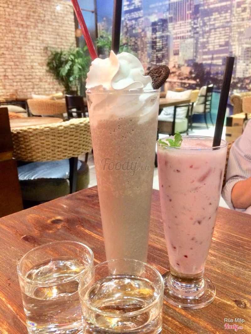 Cookie ice blended và Yogurt việt quất