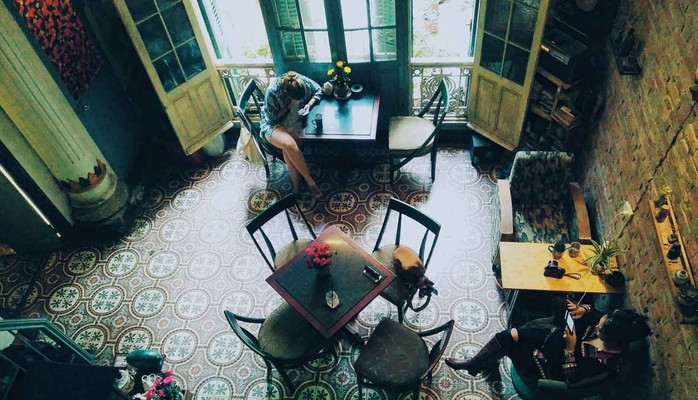 Loading T Cafe - 8 Chân Cầm