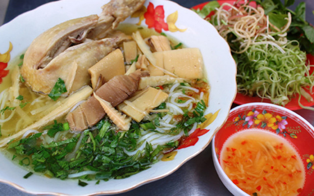 Bún Măng Vịt Xiêm