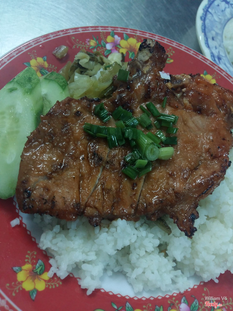 cơm sườn nướng