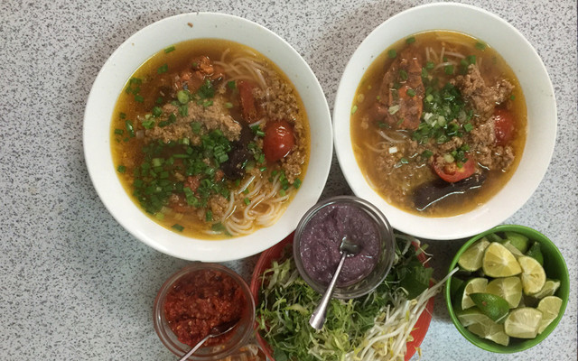 Bún Riêu Cua, Bánh Mì Xíu Mại & Bún Bò Huế