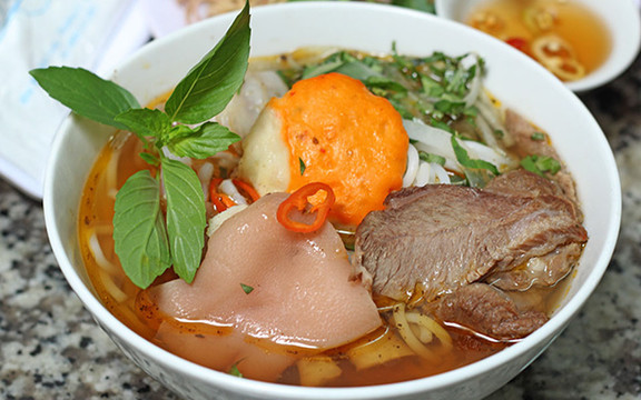 Bà Nghĩa - Bún & Mì Quảng