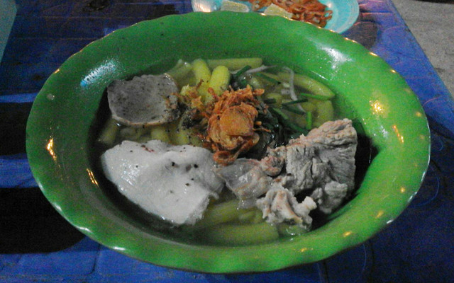 Hoa Lan - Hủ Tiếu Mì, Bánh Canh & Hột Vịt Lộn