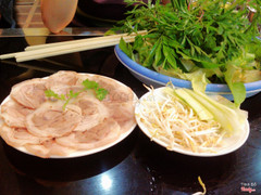 Bánh tráng cuốn thịt heo & rau