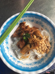 bún thịt nướng