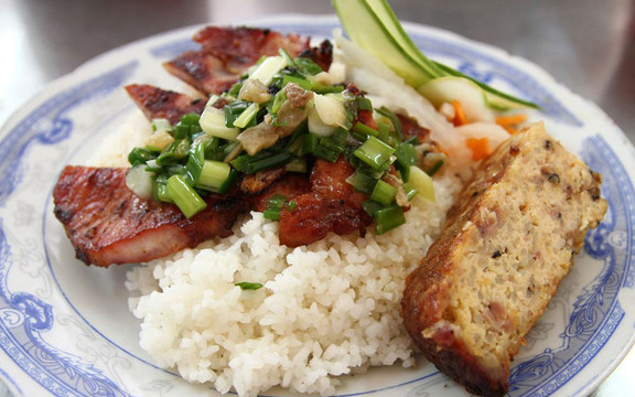 Dì Út - Cơm Tấm & Bún Thịt Nướng
