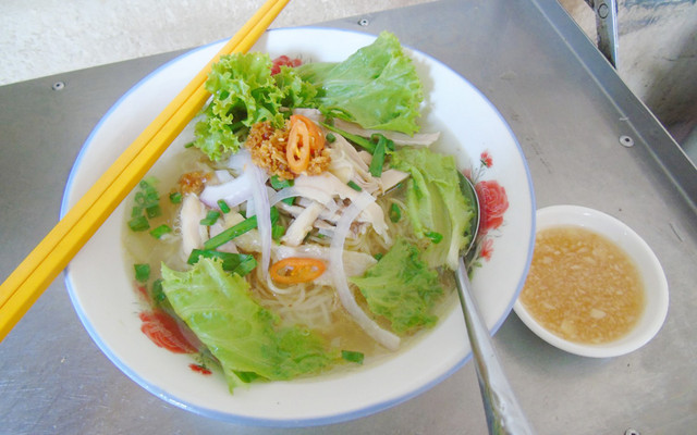 Hủ Tiếu, Bánh Canh Giò Sườn & Bún Riêu