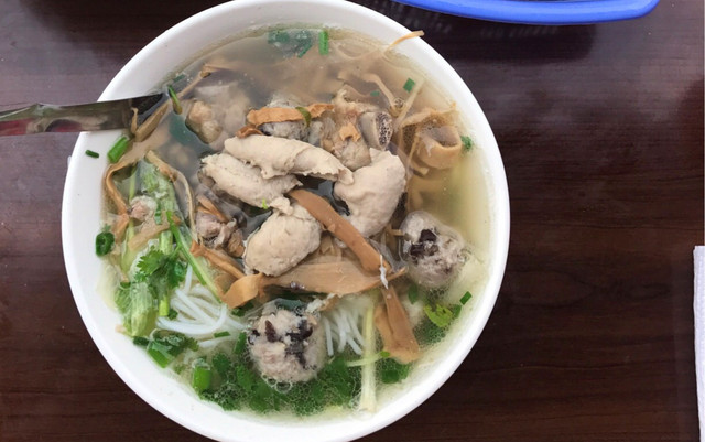 Bà Hà - Bún Chả Mọc & Bún Gà Chọi