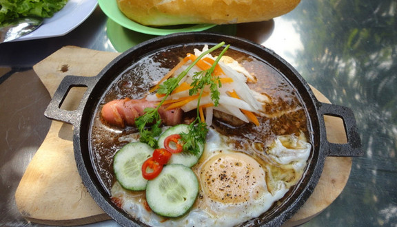 Bò Bít Tết, Bánh Mì & Xôi Mặn