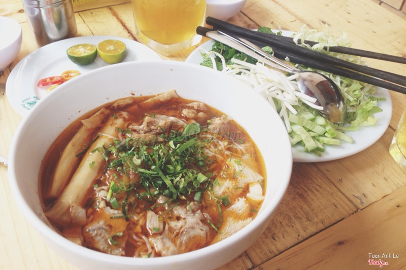 Bún măng bò 30k/tô