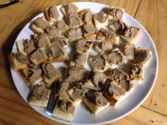 banh mi pate ( pate dac trung cua quan )