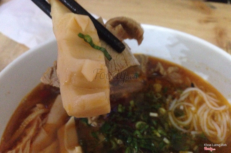 Bún bò măng