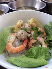 Bun gao Kho tom vien Va Hoanh Thanh