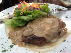 Rib eye sốt nấm