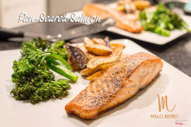 Cá hồi áp chảo