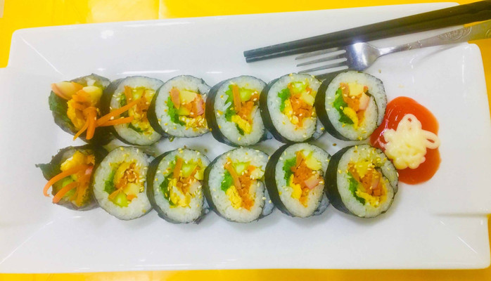 Hoàng Lân Quán - Gimbap & Mì Tương Đen