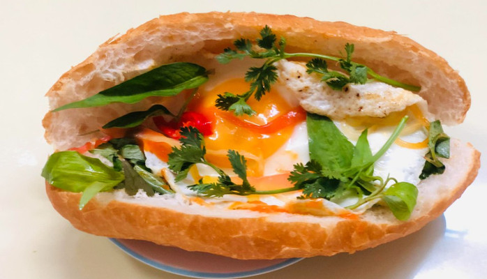 Bánh Mì Chả Cá Cô Bảy - Huỳnh Tấn Phát