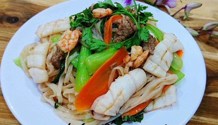 A Quốc - Cơm Chiên & Hủ Tiếu Xào
