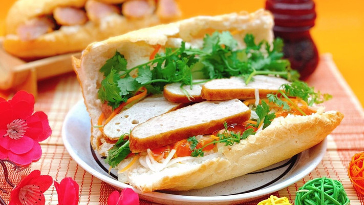 Zò Hà Nội - Bánh Mì Chả Nóng Đặc Biệt - Tô Hiệu