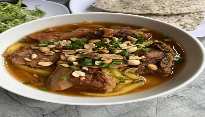 Bún Riêu - Mì Quảng Mr Quỳnh Toàn