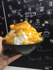49k 1 bát bingsu đá bào 2 ng ăn 😄😄