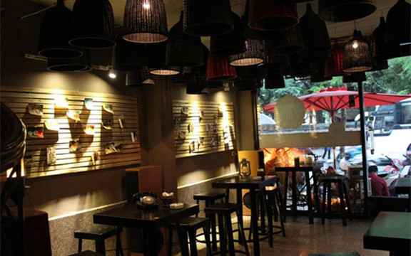 Xin Chào Coffee & Breakfast