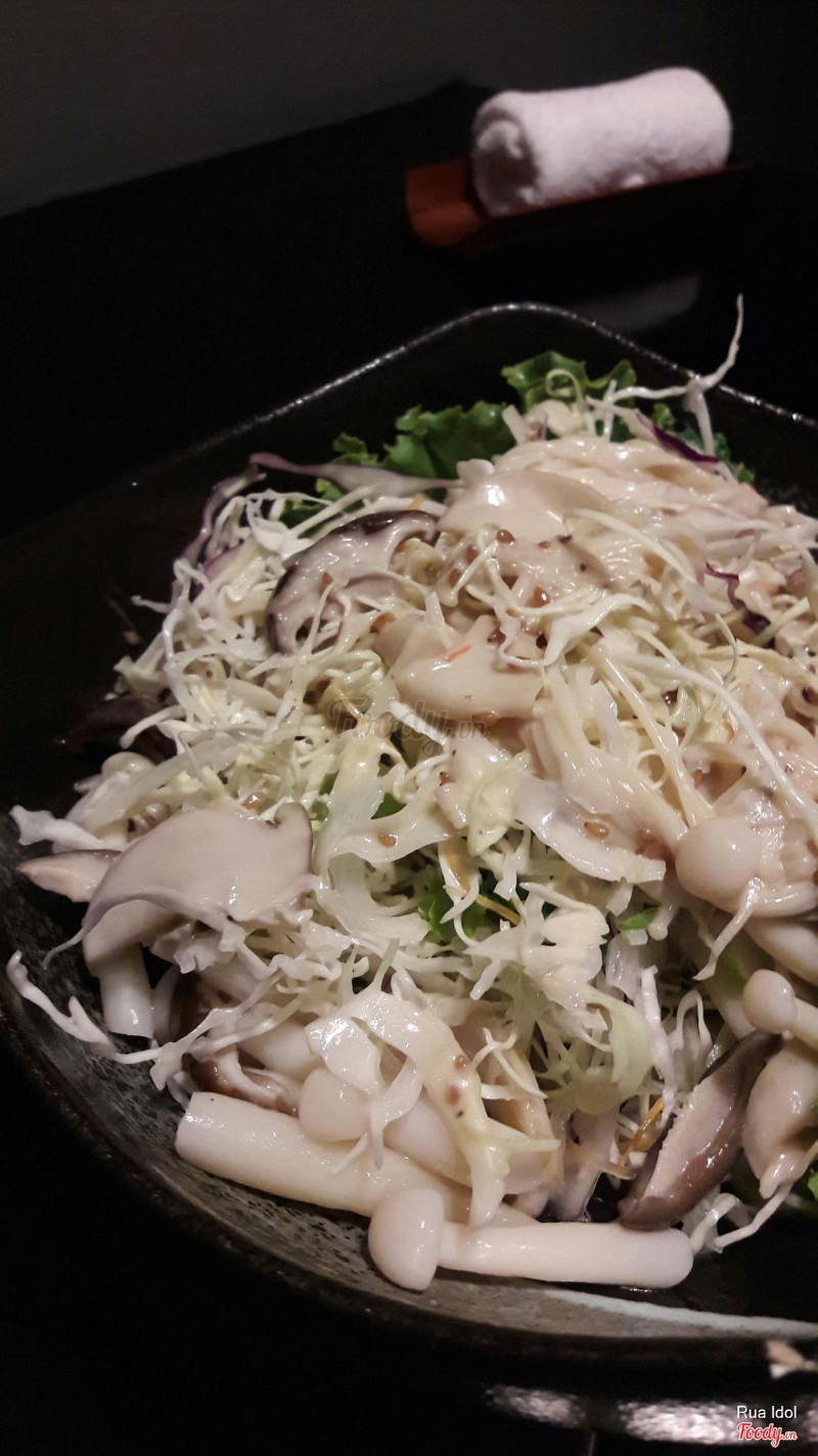 Salad nấm đã trộn lên 70k thì phải