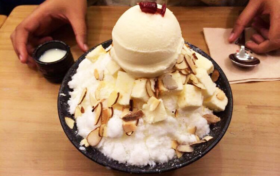 HK Cafe - Lẩu Nướng & Patbingsu