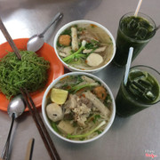 Bún Mộc gần chợ Bến Thành. 