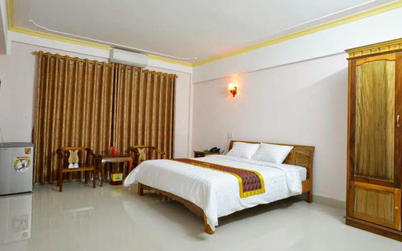 Đức Trung Hotel