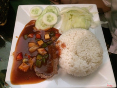 Cơm bò bít tết 35k
