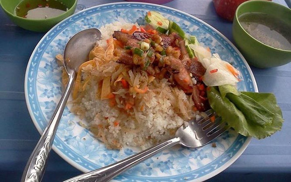 Cơm Bình Dân - Hào Khê