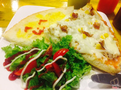 Bánh Mì Cá Ngừ Phomai