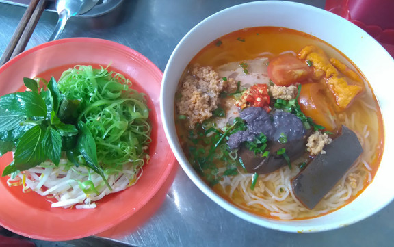 Bún Riêu Hương Đen