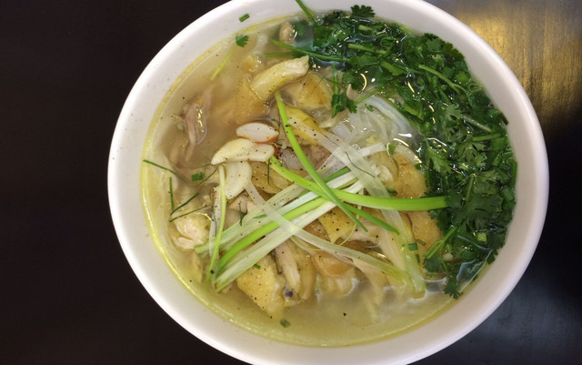 Phở Gà Phố Cổ - Hoàng Sâm