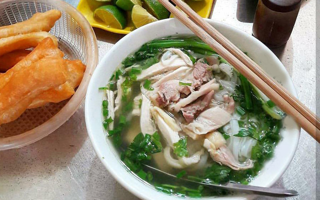 Phở Gà Chặt - Phú Thượng