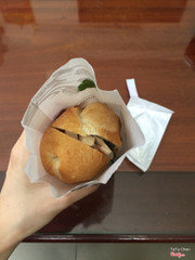 Bánh mì thịt chả 20k