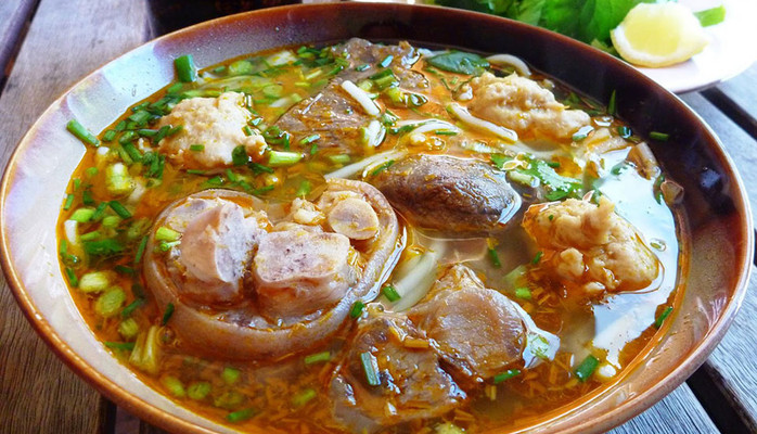 Tường Vy - Bún Bò Huế & Cơm Bình Dân