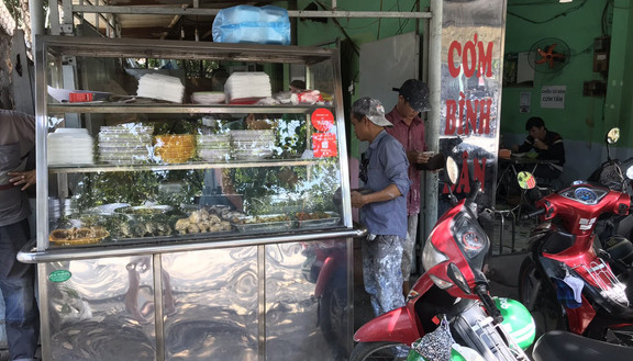 Cơm Bình Dân D5