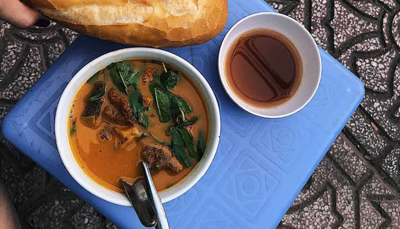 Bánh Mì Phá Lấu Bò