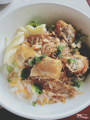 Bún chả giò