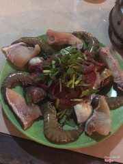 Hải sản, thịt bò tươi 