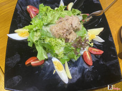 Tuna salad 85k