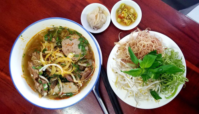 Điểm Tâm Sáng - Bún Riêu, Bún Bò & Bún Giò