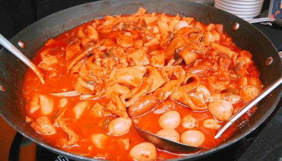 Tokbokki Cô Phụng - Nguyễn Cửu Đàm