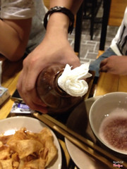 Ko bao giờ uống rượu ở đây nữa ý