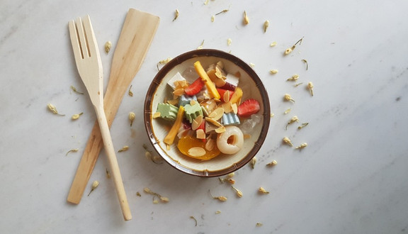 Homemade - Chè Khúc Bạch & Nem Chua Rán Hà Nội