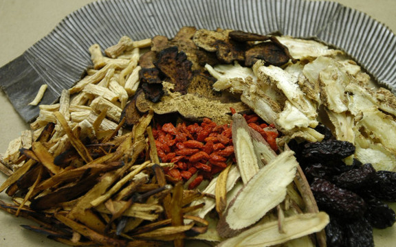 Nhà Thuốc Tân Tế Dân - Cô Giang
